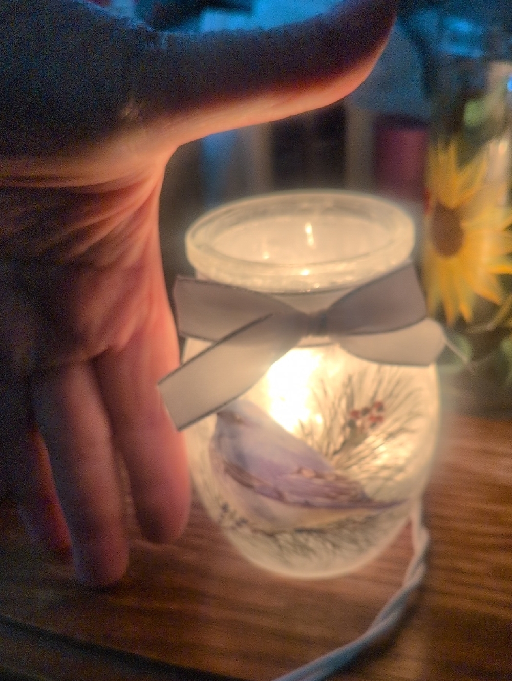 Hand-Painted Glass Bird Accent Lamp with White Bow
